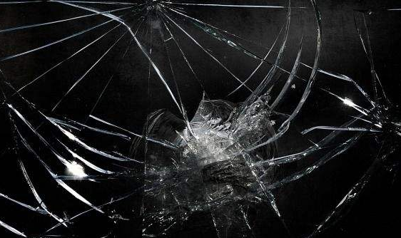 玻璃模糊配乐音频素材_爆炸将玻璃震碎的音效