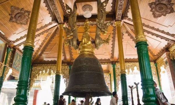 春节愿望海报配乐音频素材_圣诞新年敲钟寺院钟响报时音效