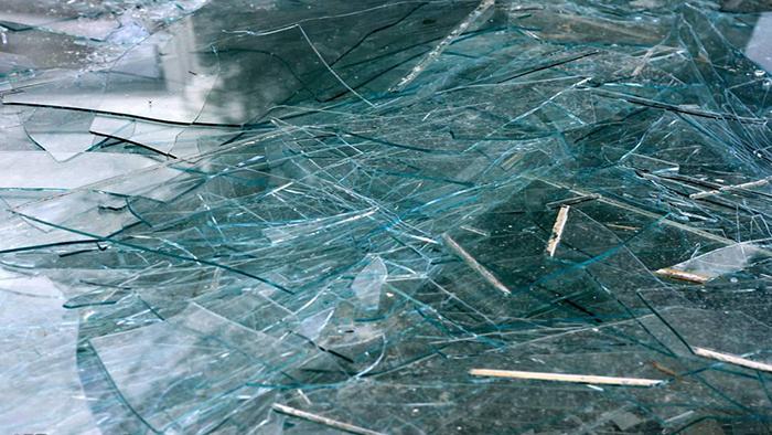 3d玻璃质感配乐音频素材_摔碎玻璃的声音音效