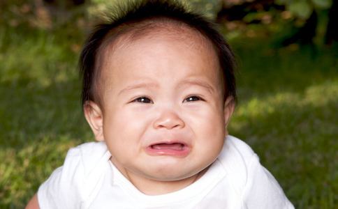 婴儿眨眼配乐音频素材_婴儿饿时强烈的哭声音效