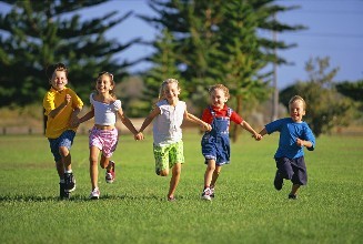 儿童在幼儿园欢笑玩耍的声音音效