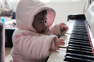 弹钢琴gif配乐音频素材_小宝宝快乐弹钢琴音效