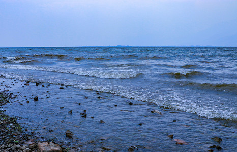 洱海s弯摄影照片_洱海海滩摄影图