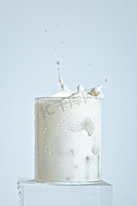 夏日牛奶摄影图