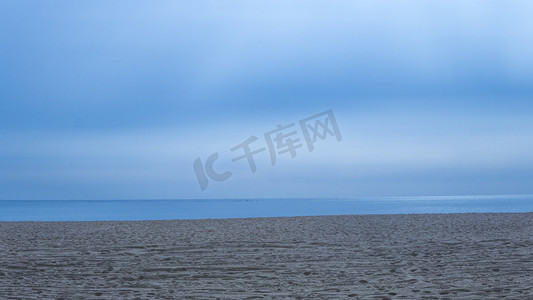 海边沙滩风景图摄影照片_城市风景之沙滩海岸摄影图