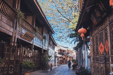 复古风景图摄影照片_云南古镇老街建筑风景摄影图