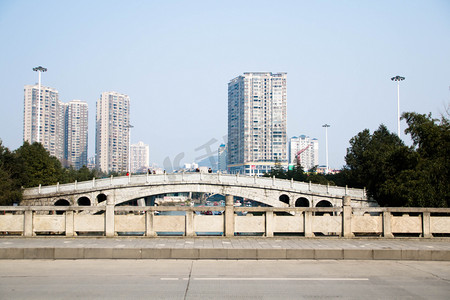 城市海报背景摄影照片_城市桥梁海报背景摄影图