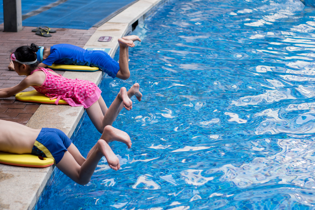 奉化区第一届运动会“君行健杯”儿童部游泳比赛今天圆满落幕