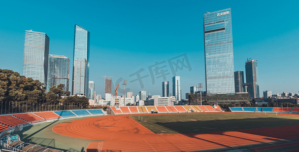 深圳大学体育运动场摄影图