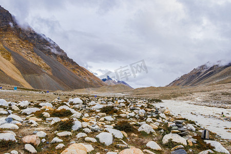 西藏山谷摄影图