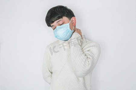 武汉加油摄影照片_带着口罩的男士