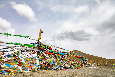 西藏景区摄影照片_西藏珠穆朗玛峰景区摄影图
