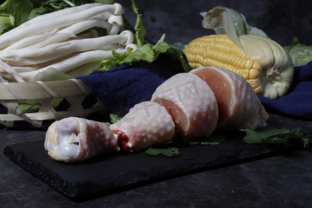 鸡腿鸡肉蔬菜摄影图