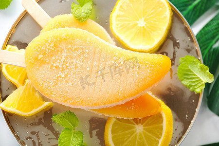 红橙柠檬摄影照片_美食冰淇淋柠檬雪糕摄影图