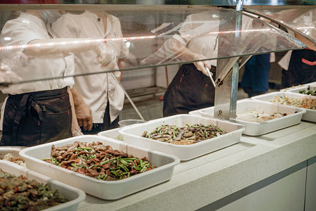 低碳生活剪影摄影照片_食堂吃饭校园生活