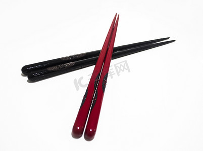 红色的筷子摄影照片_黑色和红色的中国风筷子1