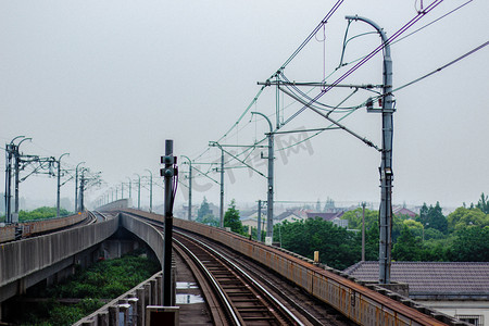 铁轨摄影照片_车站地铁铁轨摄影图