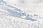 冬天滑雪下雪路面摄影图
