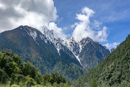 西藏山峰山峦风景摄影图