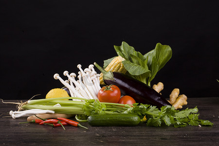 减肥误区摄影照片_新鲜蔬菜茄子西红柿摄影图