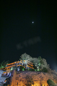 丽江古镇摄影照片_古城夜景城市夜景摄影图