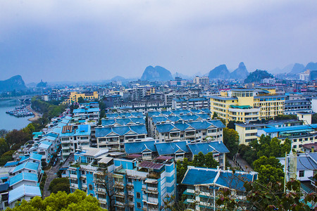 蓝色屋顶城市建筑俯拍摄影图