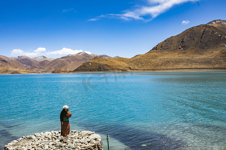 西藏纳木措湖风景区摄影图