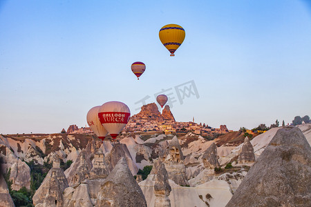 卡帕多奇亚热气球风景摄影图