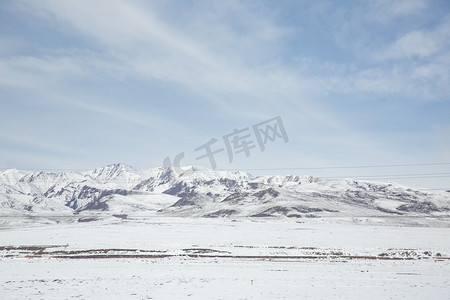 雪雪花摄影照片_景区雪和山摄影图