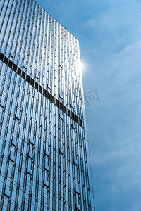 东莞城市摄影照片_阳光下的写字楼摄影图