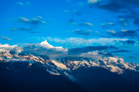 白马雪山全景摄影图