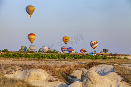 卡帕多奇亚壮观热气球摄影图