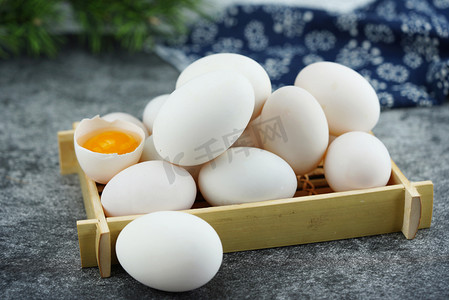 食品大鹅蛋摄影图