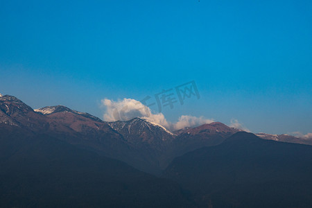 青山山峰摄影图