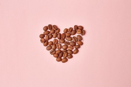 咖啡豆红色摄影照片_咖啡豆摄影图