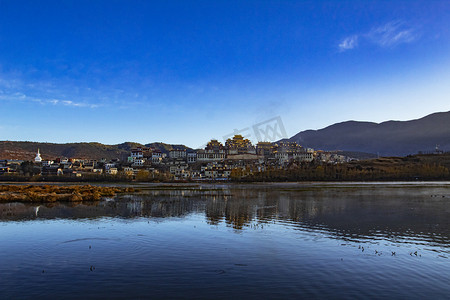 松赞林寺风景风光摄影图