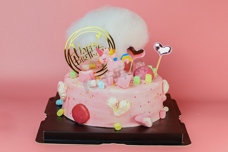 生日蛋糕通用劵摄影照片_蛋糕摄影图