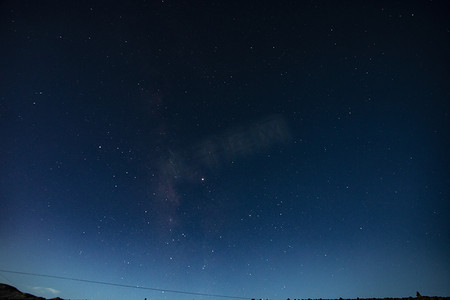 圆流星星空摄影照片_夜空星空摄影图