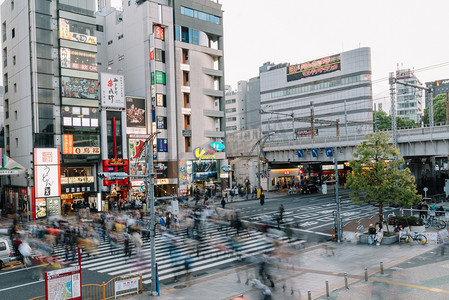 城市街道建筑摄影照片_日本城市街道现代马路摄影图