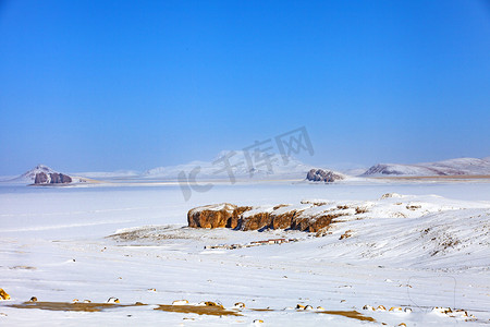 雪地雪山摄影图