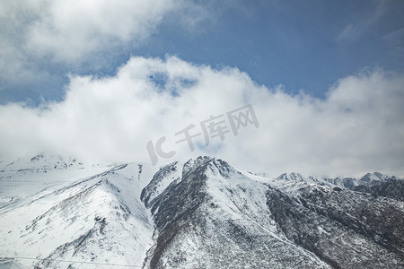 严冬摄影照片_景区雪和山摄影图