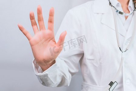 抗疫情加油医护摄影照片_医护人员单手张开触摸手势