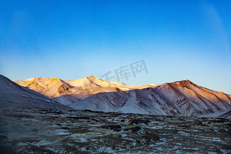 珠穆朗玛峰景区景观摄影图