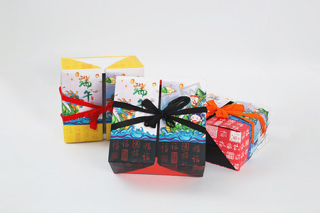 中式礼物盒摄影照片_棕子包装盒礼盒礼物袋手提袋摄影图