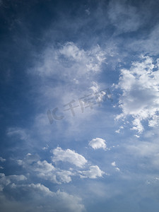 蓝天白云云层自然风景摄影图