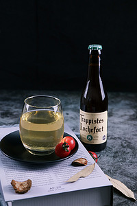 啤酒饮料果汁摄影图