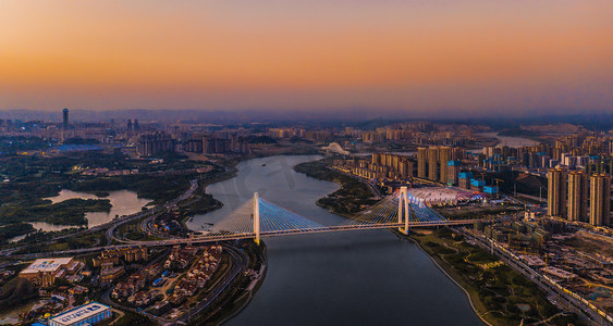 南宁城市建筑摄影照片_南宁白沙大桥夕阳摄影图