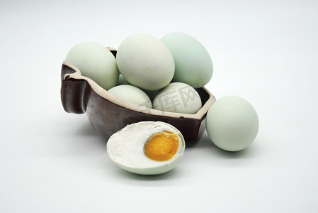 蛋黄摄影照片_食品咸鸭蛋摄影图