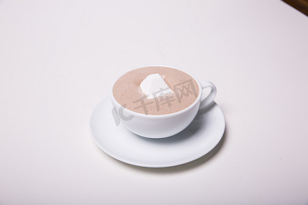 热饮糖块咖啡饮品摄影图 