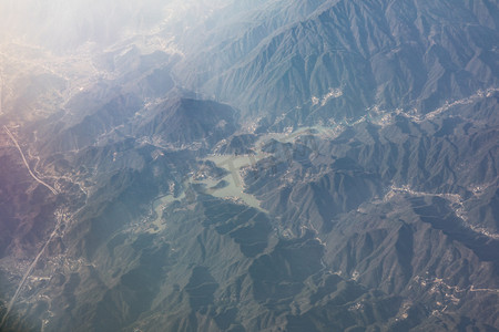 俯瞰广阔壮丽山河大地摄影图